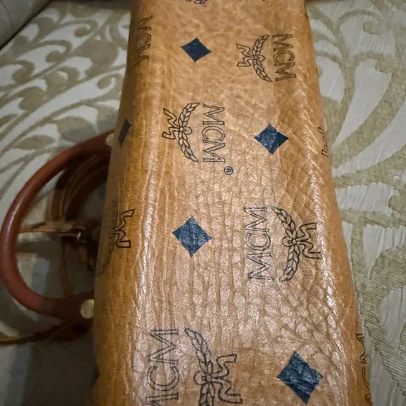 MCM mini Boston with detachable straps with COA preowned - Picture 10 of 16